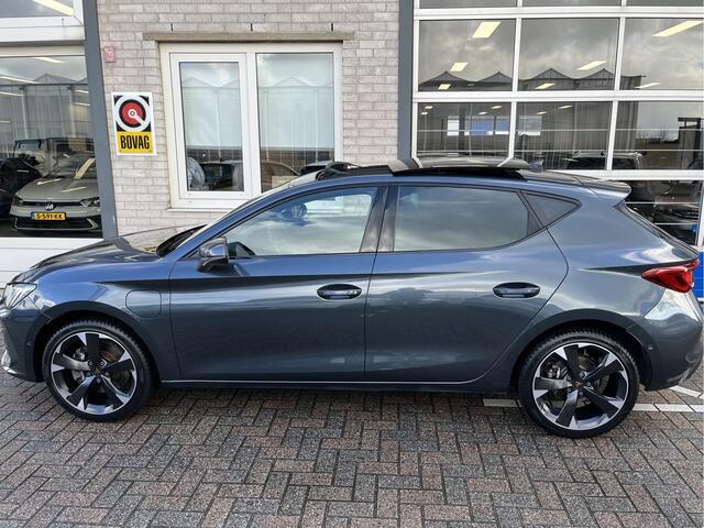 Cupra Leon 1.4 e-Hybrid Performance / AUTOMAAT/ PANO/ KEYLESS/ ACC/ DIGITAL DASH/ NAVI/ FULL LINK/ DAB/ STOELVERWARMING/ PARK. SENSOREN + CAMERA/ DIVERSE HULPSYSTEMEN