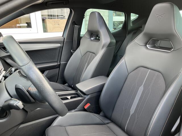 Cupra Leon 1.4 e-Hybrid Performance / AUTOMAAT/ PANO/ KEYLESS/ ACC/ DIGITAL DASH/ NAVI/ FULL LINK/ DAB/ STOELVERWARMING/ PARK. SENSOREN + CAMERA/ DIVERSE HULPSYSTEMEN