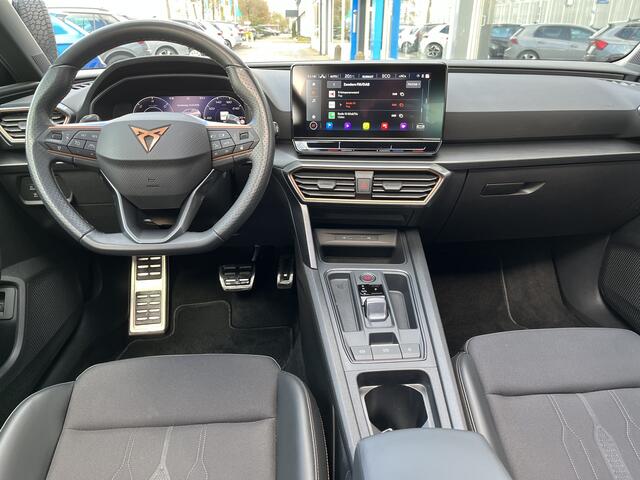 Cupra Leon 1.4 e-Hybrid Performance / AUTOMAAT/ PANO/ KEYLESS/ ACC/ DIGITAL DASH/ NAVI/ FULL LINK/ DAB/ STOELVERWARMING/ PARK. SENSOREN + CAMERA/ DIVERSE HULPSYSTEMEN
