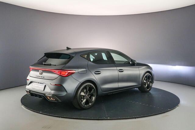 Cupra Leon VZ Business 1.4 TSI e-Hybrid 204pk DSG Automaat Adaptive cruise control, Achteruitrijcamera, Navigatie, Stuurwiel verwarmd, Parkeersensoren, Stoelverwarming
