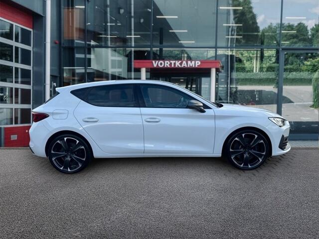 Cupra Leon 1.4 TSI DSG VZ E-HYBRID PANO-DAK/NAVI/ACC/PDC/STOELVERW
