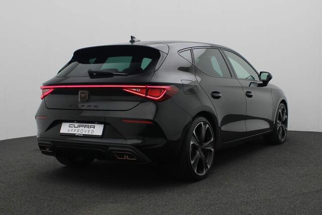 Cupra Leon 1.4 e-Hybrid VZ 245 pk DSG CUPRA Leon 1.4 e-Hybrid VZ 245PK DSG | Adaptief sportonderstel | Navi | Stuurwiel verwarmd | Keyless | Parkeersensoren achter