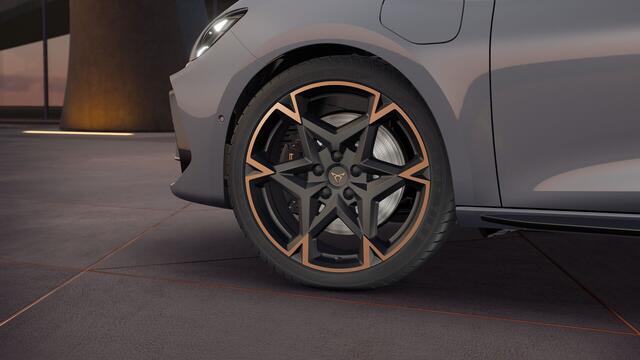 Cupra Leon 1.5 TSI e-Hybrid 272 6DSG VZ Performance | Achteruitrijcamera | Digitaal instrumentenpaneel (Virtual Cockpit) | Draadloze Apple CarPlay(TM), Android Auto(TM)