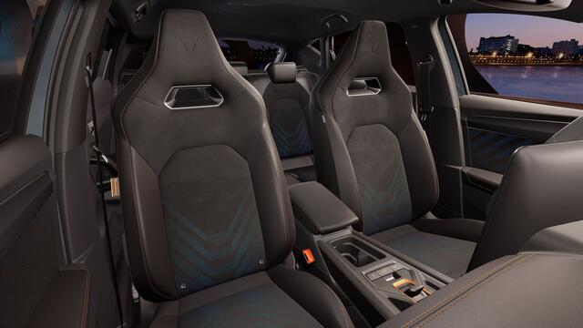 Cupra Leon 1.5 TSI e-Hybrid 272 6DSG VZ Performance | Achteruitrijcamera | Digitaal instrumentenpaneel (Virtual Cockpit) | Draadloze Apple CarPlay(TM), Android Auto(TM)