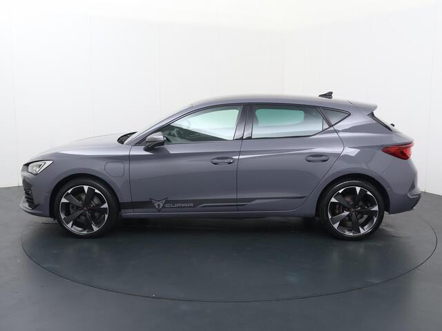 Cupra Leon 1.4 e-Hybrid | 204 PK | Adaptive cruise control | Achteruitrijcamera | Virtual Cockpit |