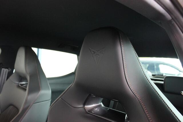 Cupra Leon 1.4 e-Hybrid VZ Business Camera | Cruise | Full LED | Sportstoelen | Virtual Cockpit | 19" LMV | PDC V+A