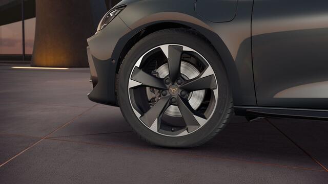 Cupra Leon 1.5 TSI e-Hybrid 204 6DSG Business | Achteruitrijcamera | Digitaal instrumentenpaneel (Virtual Cockpit) | Draadloze Apple CarPlay(TM), Android Auto(TM)