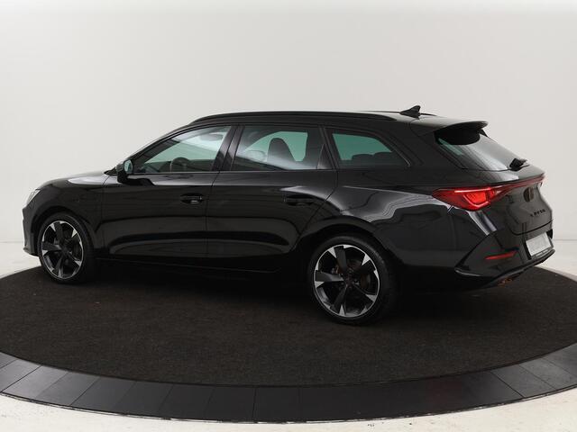 Cupra Leon 1.4 e-Hybrid | Carplay | Stuurverwarming | Navigatie | Sfeerverlichting | Full LED | Keyless | Sportstoelen | Parkeerhulp | PHEV