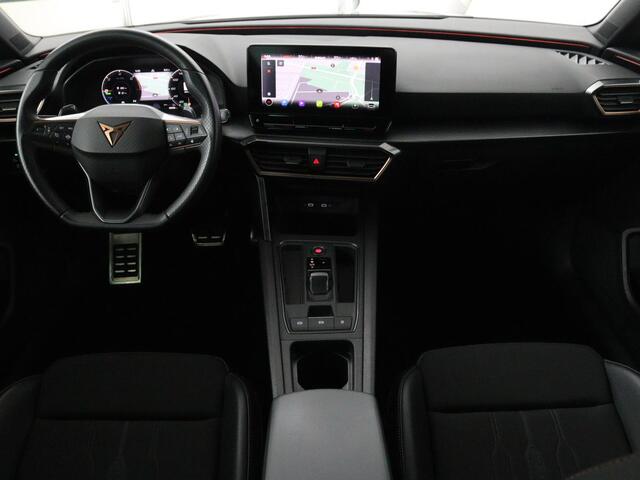 Cupra Leon 1.4 e-Hybrid | Carplay | Stuurverwarming | Navigatie | Sfeerverlichting | Full LED | Keyless | Sportstoelen | Parkeerhulp | PHEV