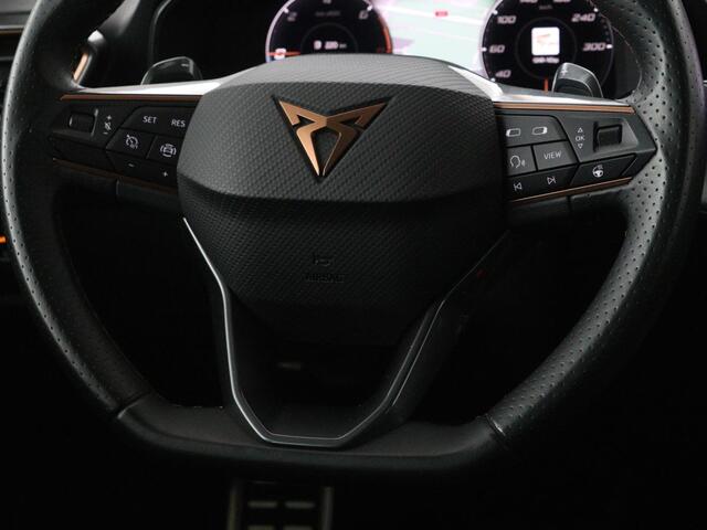 Cupra Leon 1.4 e-Hybrid | Carplay | Stuurverwarming | Navigatie | Sfeerverlichting | Full LED | Keyless | Sportstoelen | Parkeerhulp | PHEV