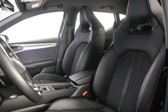 Cupra Leon Business 1.4 TSI e-Hybrid 204pk DSG Automaat Adaptive cruise control, Stuurwiel verwarmd, Achteruitrijcamera, Navigatie, Parkeersensoren, Stoelverwarming