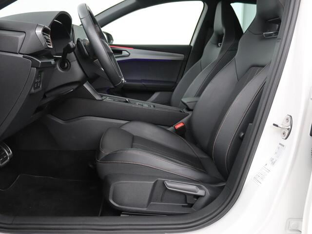 Cupra Leon 1.4 e-Hybrid VZ | 245pk | Stoel & stuurverwarming | Camera | Navigatie | Sfeerverlichting | Keyless | Full LED | PHEV