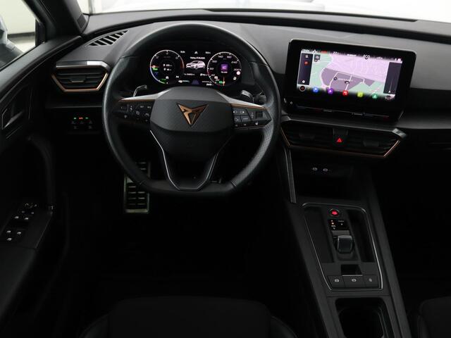 Cupra Leon 1.4 e-Hybrid | Stoel & stuurverwarming | Carplay | Adaptive cruise | Camera | Navigatie | Sfeerverlichting | Full LED | Keyless | PHEV