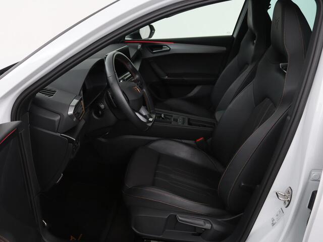 Cupra Leon 1.4 e-Hybrid | Stoel & stuurverwarming | Carplay | Adaptive cruise | Camera | Navigatie | Sfeerverlichting | Full LED | Keyless | PHEV