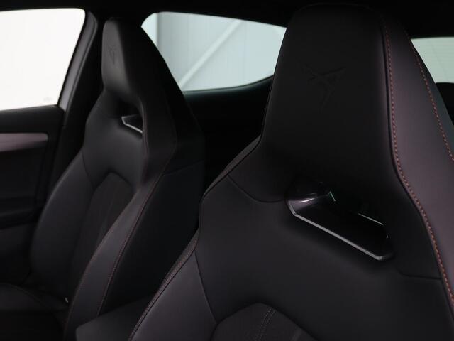 Cupra Leon 1.4 e-Hybrid | Stoel & stuurverwarming | Carplay | Adaptive cruise | Camera | Navigatie | Sfeerverlichting | Full LED | Keyless | PHEV