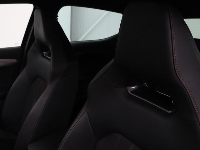 Cupra Leon 1.4 e-Hybrid | Camera | Adaptive cruise | Stuurverwarming | Navigatie | Sportstoelen | Sfeerverlichting | Keyless | Full LED | PHEV