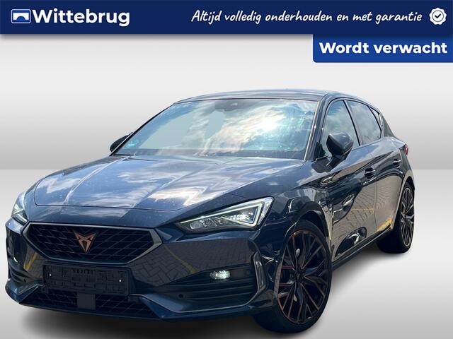 Cupra Leon 1.4 e-Hybrid 245pk DSG VZ Performance / Panoramadak / 19" LMV / Kuipstoelen / Camera / Stuur en Stoelverwarming / Dynamic Chassis Control / Keyless Entry