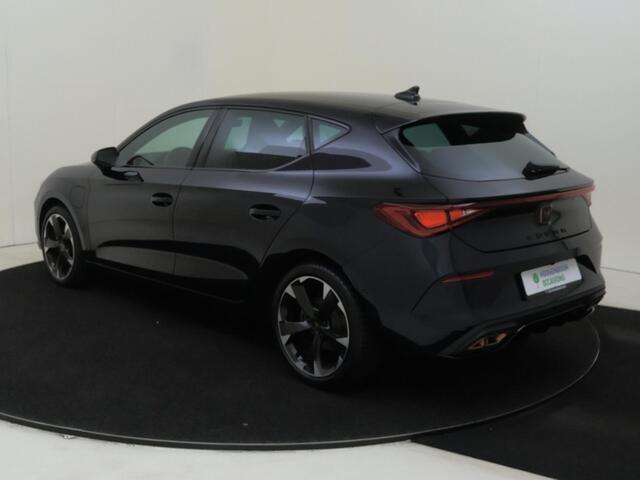 Cupra Leon 1.4 e-Hybrid VZ Adrenaline | Parkeerasisstent | Keyless | Adaptieve demping | Stoel- en stuurwielverwarming | Navigatie | Achteruitrijcamera | Adaptieve cruise control | Elektrisch inklapbare buitenspiegels |