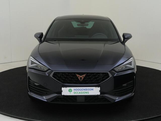 Cupra Leon 1.4 e-Hybrid VZ Adrenaline | Parkeerasisstent | Keyless | Adaptieve demping | Stoel- en stuurwielverwarming | Navigatie | Achteruitrijcamera | Adaptieve cruise control | Elektrisch inklapbare buitenspiegels |