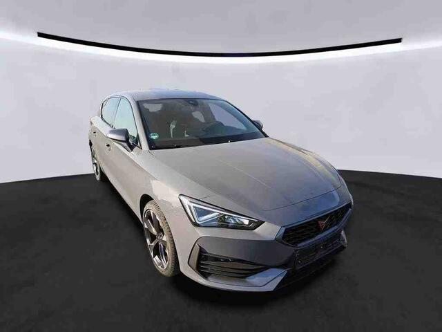 Cupra Leon 1.4 TSI eHybrid 204pk PHEV Adrenaline / Navigatie / Camera / Adaptive Cruise / Wordt Verwacht