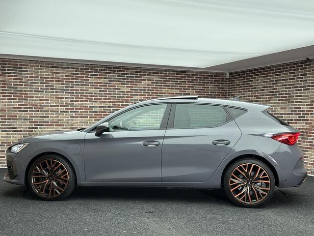 Cupra Leon 1.4 e-Hybrid VZ Copper Edition | Dak| Memory| CarPlay| Leder| BTW auto|