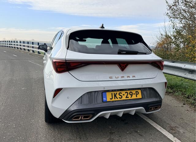 Cupra Leon 1.5 TSI e-Hybrid VZ 272 PK Extreme 200kW Full Hybrid Long Range 19 inch LM