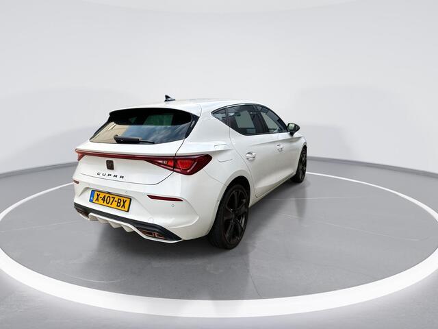 Cupra Leon 1.4 TSI 245pk DSG e-Hybrid VZ Performance · Panoramadak · Camera · Keyless · Stuur- & Stoelverwarming · ACC · Verkeersbord Detectie ·