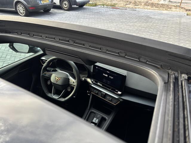 Cupra Leon 1.4 e-Hybrid VZ Pano