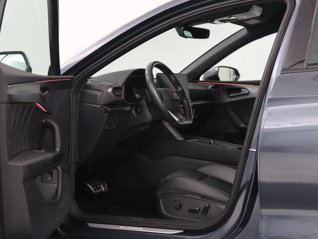 Cupra Leon 1.4 eHybrid VZ | 245pk | Leder | Stoelverwarming | Memory | Carplay | Navigatie | Sfeerverlichting | Parkeerhulp | Sportstoelen | Keyless | Climate control | Cruise control | PHEV | Plug In