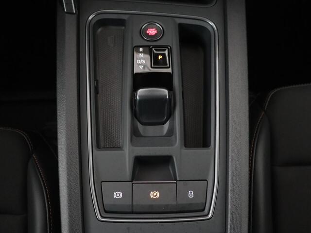 Cupra Leon 1.4 eHybrid | Stoelverwarming | Carplay | Camera | Navigatie | Sfeerverlichting | Stuurverwarming | Keyless | Adaptive cruise | Sportstoelen | Climate control | Park Assist | PHEV | Plug In