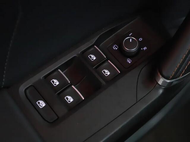 Cupra Leon 1.4 e-Hybrid VZ Performance LED | Navi | Clima | ACC 05-2022 50.730 KM