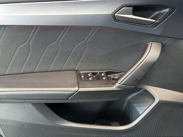 Cupra Leon 1.5 150pk eTSI Business Edition Verwarmbare voorstoelen | Adaptive Cruise Control | Achteruitrijcamera