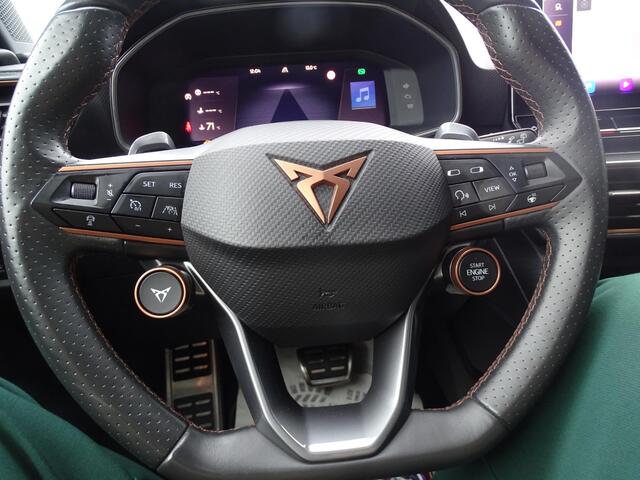 Cupra Leon 1.4 e-Hybrid VZ 245 PANORAMADAK | NAVIGATIE | VERWARMDE VOORSTOELEN | PARKEERSENSOREN | ADAPTIEVE STUURBEKRACHTIGING | SFEER VERLICHTING | DAB | KEYLESS GO/ENTRY | ACHTERUIT RIJ CAMERA | LED PAKKET |