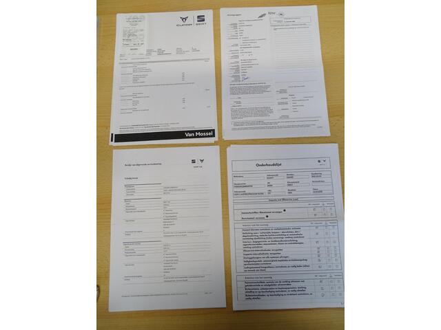 Cupra Leon 1.4 e-Hybrid VZ 245 PANORAMADAK | NAVIGATIE | VERWARMDE VOORSTOELEN | PARKEERSENSOREN | ADAPTIEVE STUURBEKRACHTIGING | SFEER VERLICHTING | DAB | KEYLESS GO/ENTRY | ACHTERUIT RIJ CAMERA | LED PAKKET |