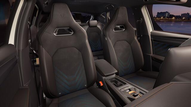 Cupra Leon 1.5 TSI e-Hybrid 272 6DSG VZ Performance | Achteruitrijcamera | Digitaal instrumentenpaneel (Virtual Cockpit) | Draadloze Apple CarPlay(TM), Android Auto(TM)