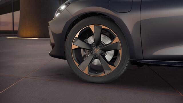 Cupra Leon 1.5 TSI e-Hybrid 204 6DSG Essential | Digitaal instrumentenpaneel (Virtual Cockpit) | Draadloze Apple CarPlay(TM), Android Auto(TM) | Elektronisch Sperdifferentieel (XDS)