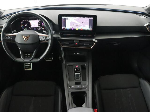 Cupra Leon 1.4 eHybrid VZ | 245pk | Panoramadak | Stoelverwarming | Camera | Carplay | Adaptive cruise | Keyless | Navigatie | 19'' | Sportstoelen | Full LED | PHEV | Plug In