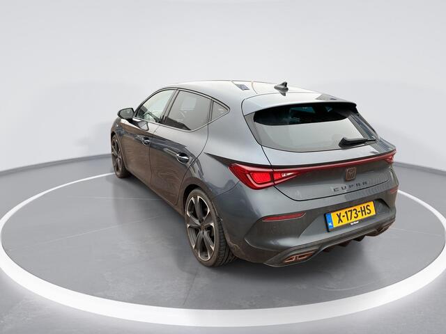 Cupra Leon 1.4 e-Hybrid 245pk DSG VZ Adrenaline · Camera · Apple/Android Car Play · Navigatie ·
