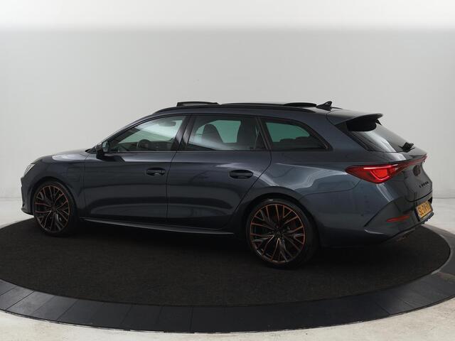 Cupra Leon 1.4 eHybrid VZ | 245pk | Panoramadak | Leder | Stoelverwarming | Adaptive cruise | Camera | Carplay | Navigatie | Sfeerverlichting | Memory | Sportstoelen | Full LED | PHEV | Plug In