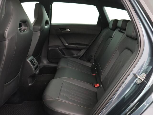 Cupra Leon 1.4 eHybrid VZ | 245pk | Panoramadak | Leder | Stoelverwarming | Adaptive cruise | Camera | Carplay | Navigatie | Sfeerverlichting | Memory | Sportstoelen | Full LED | PHEV | Plug In