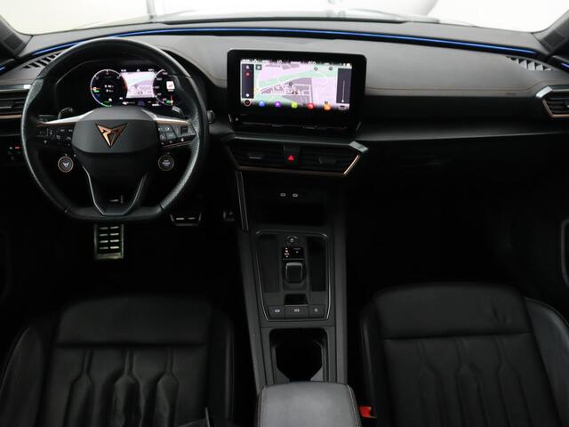 Cupra Leon 1.4 eHybrid VZ | 245pk | Panoramadak | Leder | Stoelverwarming | Adaptive cruise | Camera | Carplay | Navigatie | Sfeerverlichting | Memory | Sportstoelen | Full LED | PHEV | Plug In