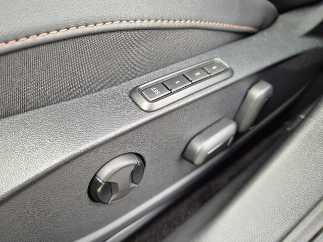 Cupra Leon 1.5 TSI e-Hybrid Business 204pk | BTW | Camera | Stuur-stoelverw. | Carplay | Memory