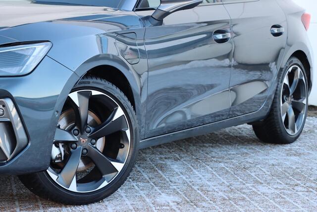 Cupra Leon 1.5 TSI e-Hybrid Business 204pk DSG6