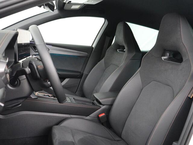 Cupra Leon 1.5 e-Hybrid Business | Stoelverwarming | Adaptive cruise | Camera | Carplay | Memory | Half leder | Navigatie | Keyless | Sportstoelen | Full LED | Sfeerverlichting | PHEV | Plug In