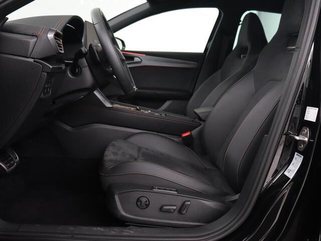 Cupra Leon 1.5 eHybrid Business | Stoelverwarming | Adaptive cruise | Camera | Carplay | Sportstoelen | Matrix LED | Keyless | PHEV | Plug In