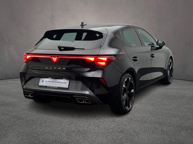 Cupra Leon Business 1.5 TSI eHybrid 204pk DSG Automaat Adaptive cruise control, Achteruitrijcamera, LED koplampen, Navigatie, Stuurwiel verwarmd, Stoelverwarming