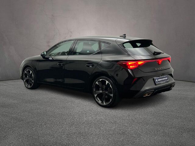 Cupra Leon Business 1.5 TSI eHybrid 204pk DSG Automaat Adaptive cruise control, Achteruitrijcamera, LED koplampen, Navigatie, Stuurwiel verwarmd, Parkeersensoren