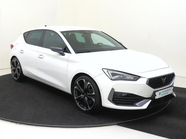 Cupra Leon 1.4 e-Hybrid VZ 245 | SoH 95% | Adaptieve demping | Parkeerassistent | Keyless | Stoel- en stuurwielverwarming | Navigatie | Adaptieve cruise control | Achteruitrijcamera |