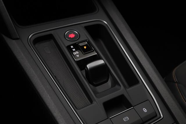 Cupra Leon 1.4 e-Hybrid 245 PK VZ Adrenaline PHEV, Groot-Navigatie, Stoleverwarming, Camera, Adap. Cruise Control