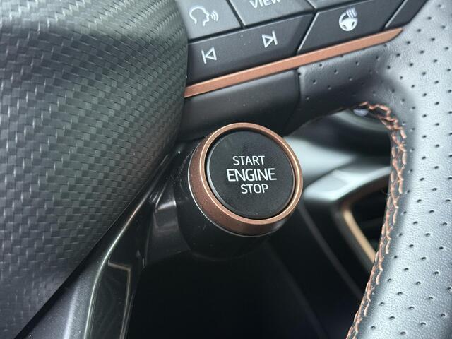 Cupra Leon 1.5 TSI e-Hybrid Business | 204 PK | SoH 100% | Adaptive cruise control | Dodehoek detectie | Kuipstoelen | Navigatiesysteem |